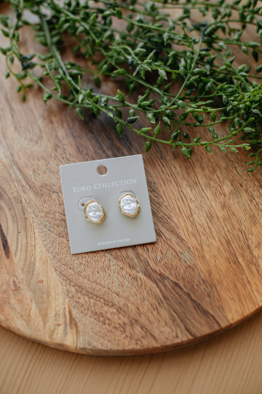Shandra Pearl Earrings
