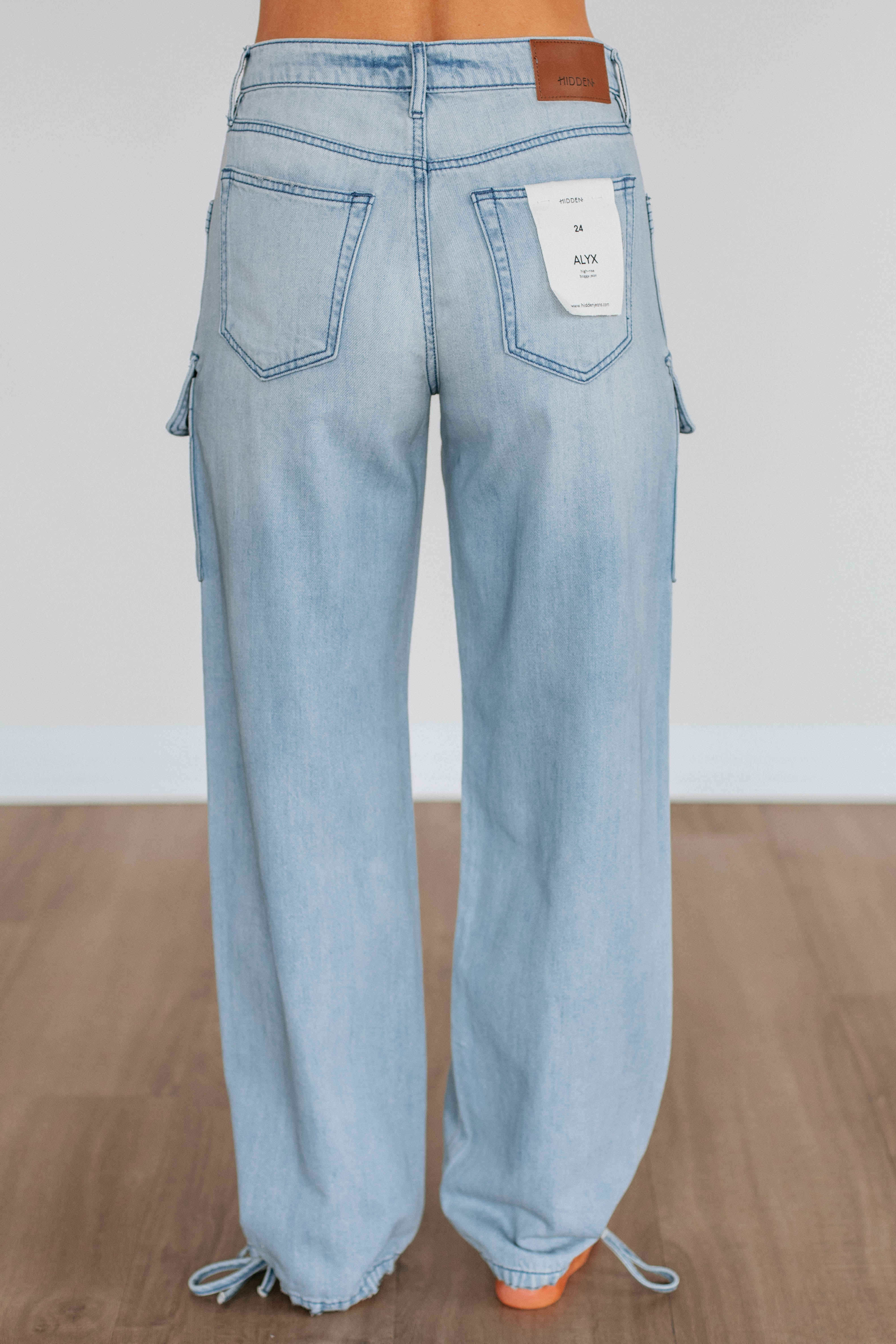 Alyx Hidden Cargo Jeans - Light Wash