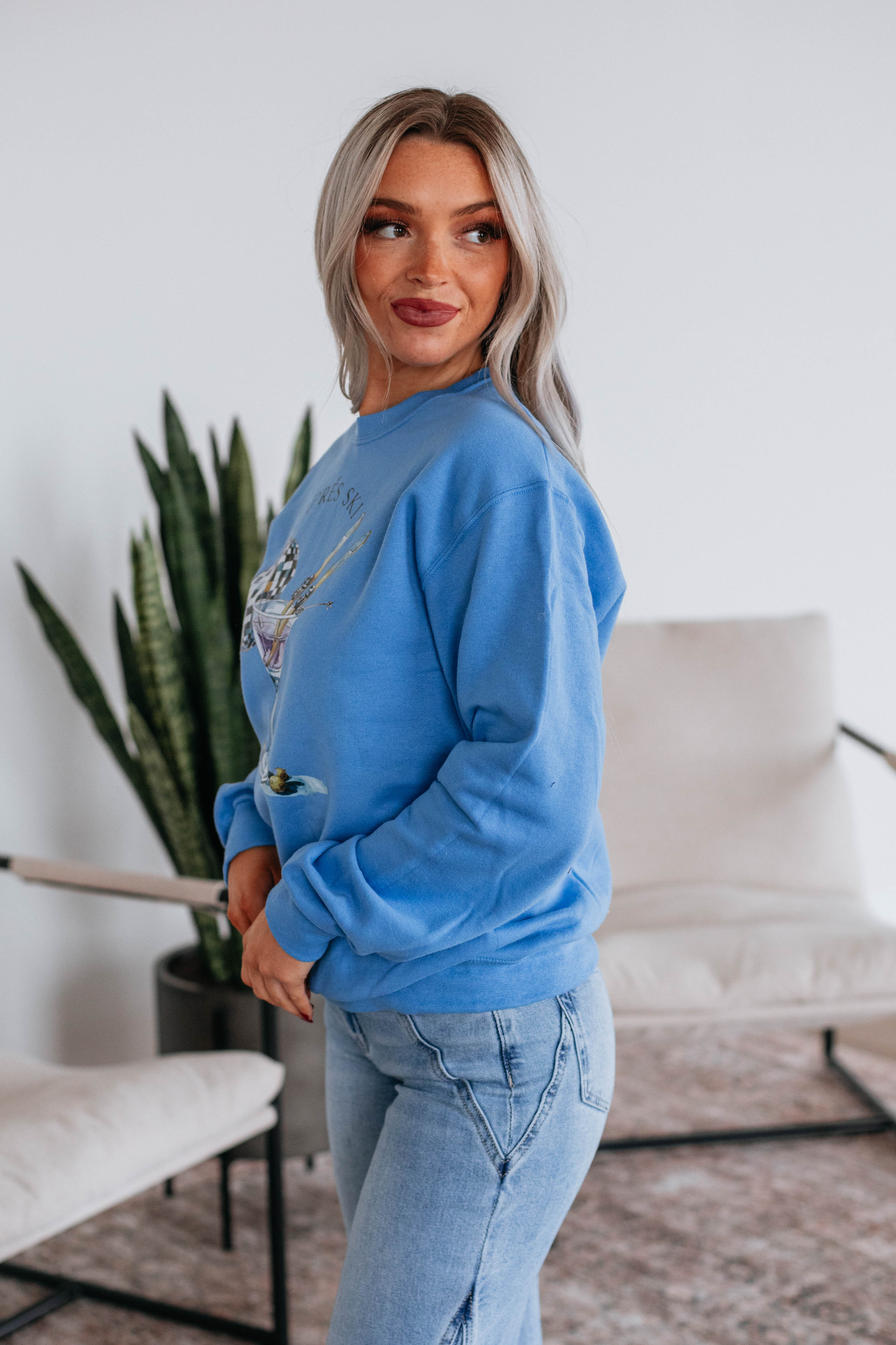 Apres Ski Martini Crewneck