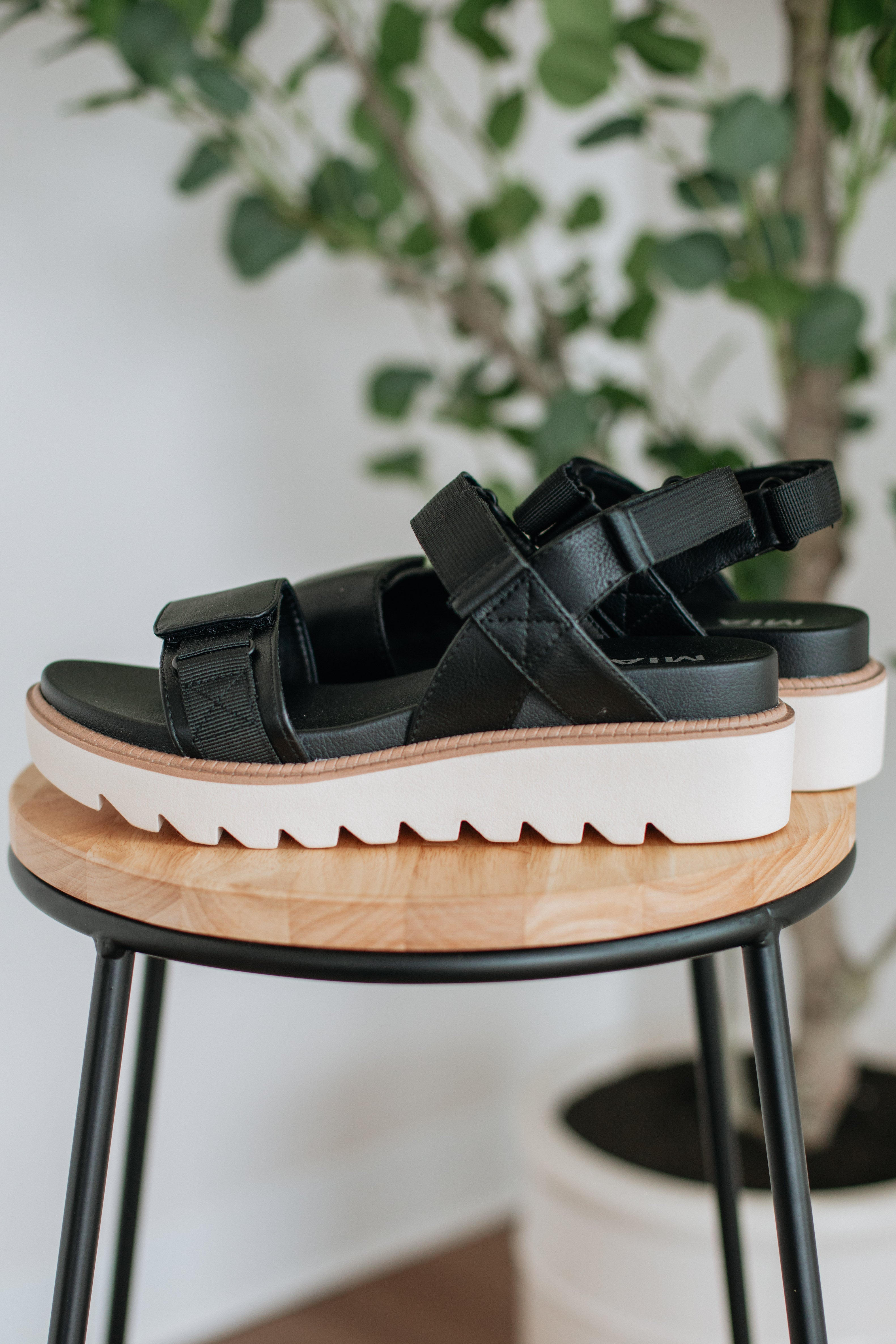 Meet Me Later Sandals - Black