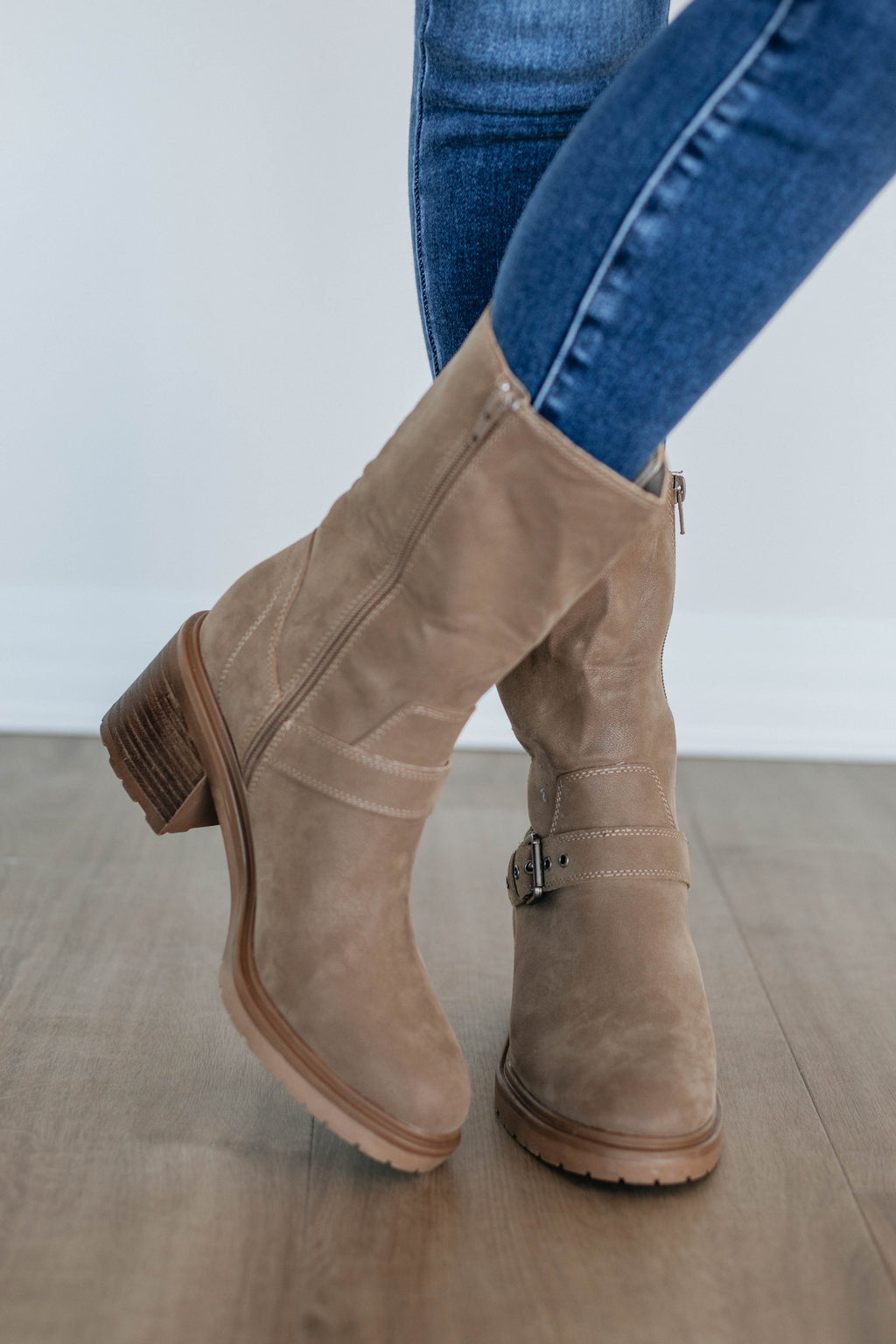 Cool On Command Boots - Dark Taupe