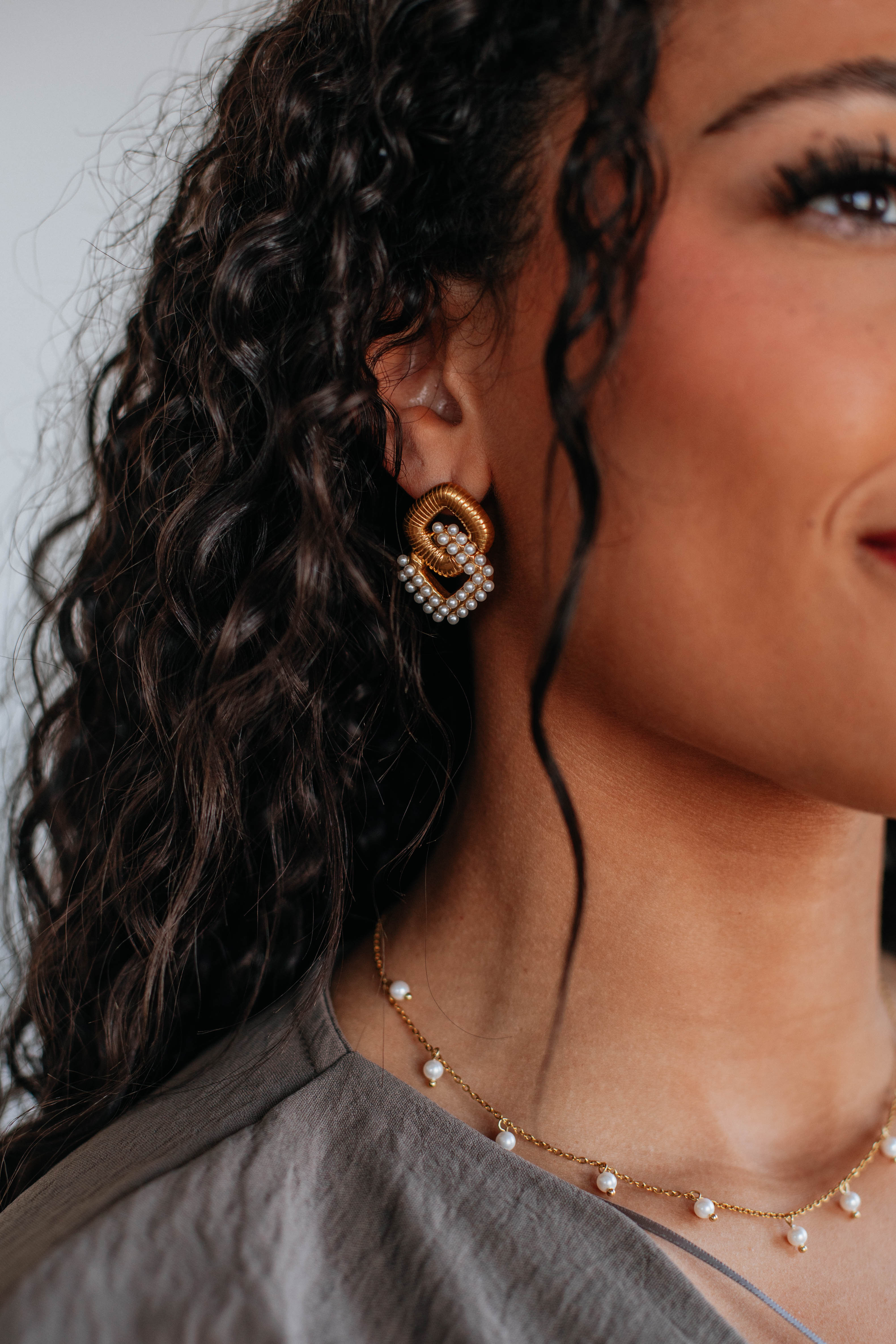 Corissa Pearl Earrings