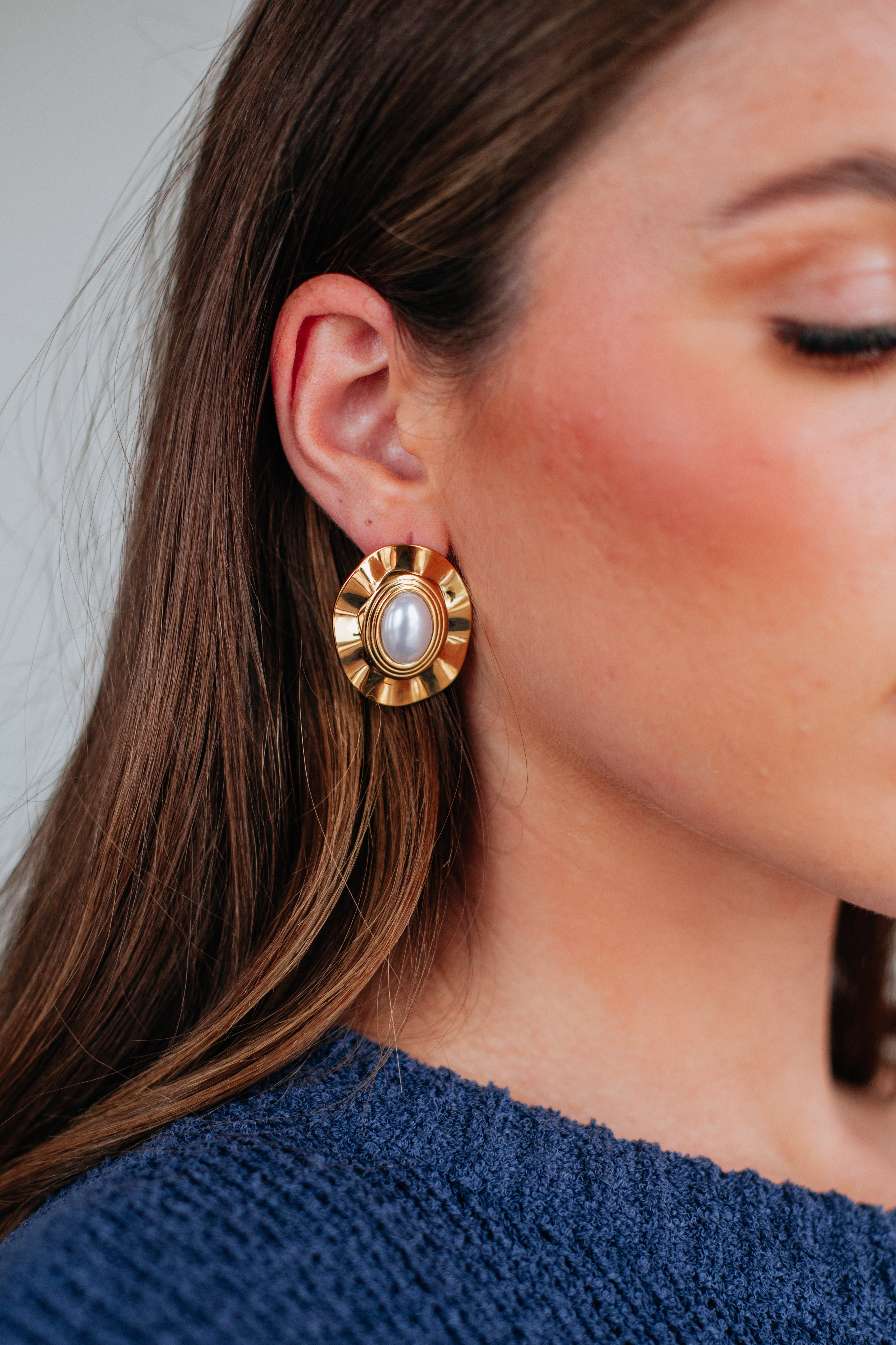 Fiona Pearl Earrings