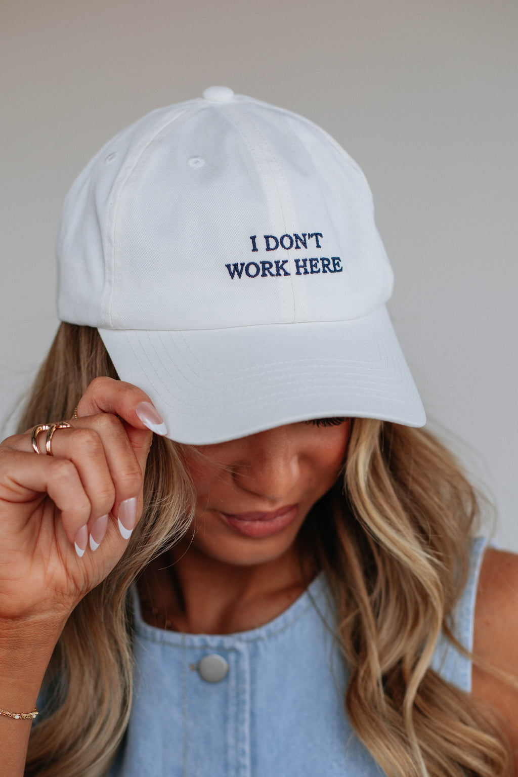 I Don't Work Here Baseball Hat