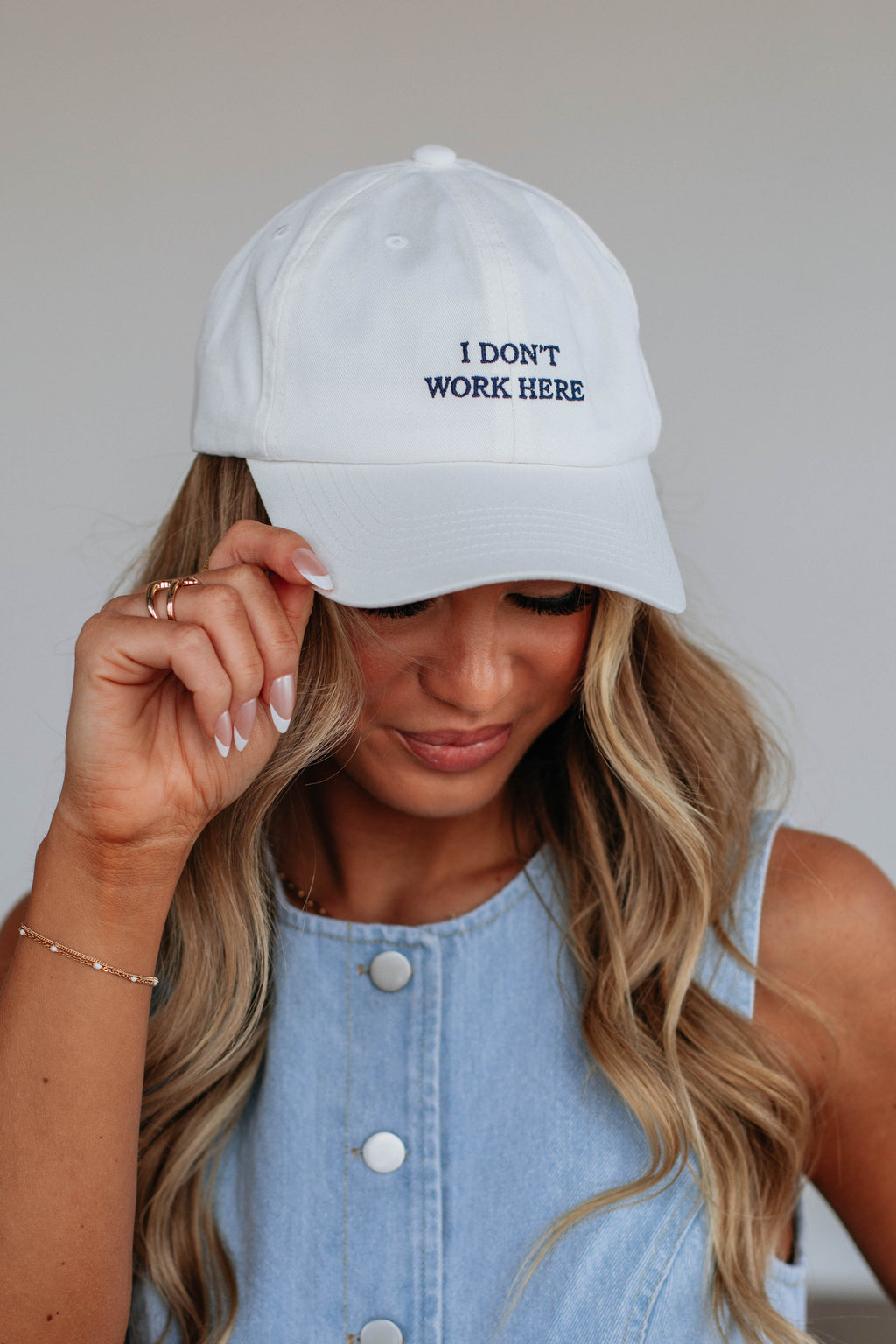 I Don't Work Here Baseball Hat