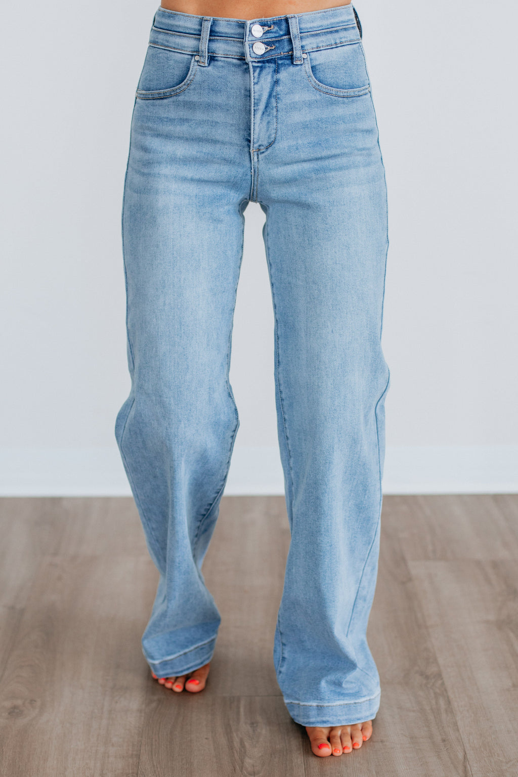 Kamiah Risen Jeans - Light Wash