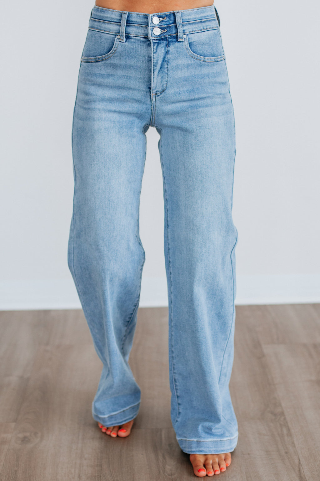 Kamiah Risen Jeans - Light Wash