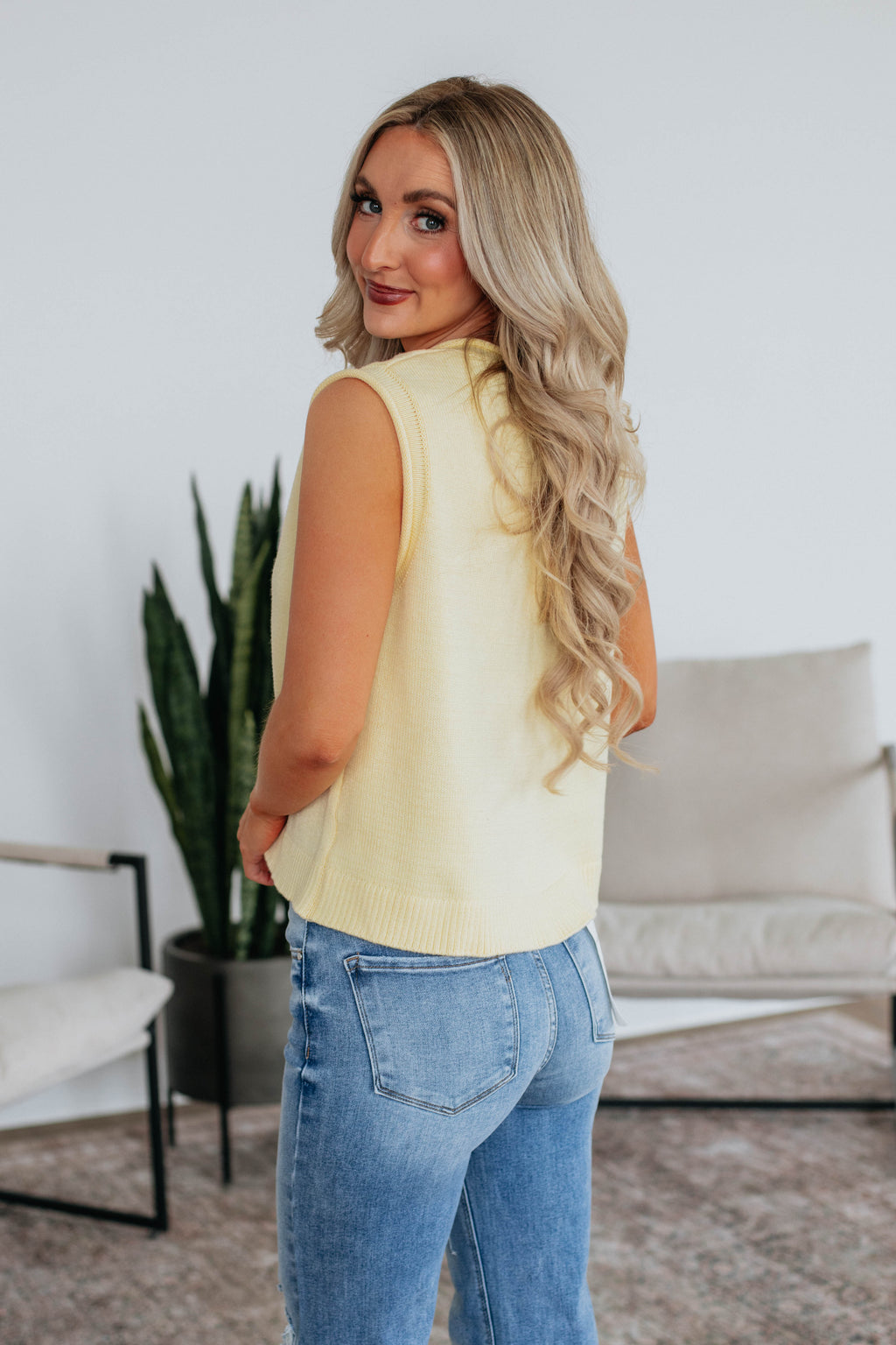 Neena Sweater Vest - Daisy