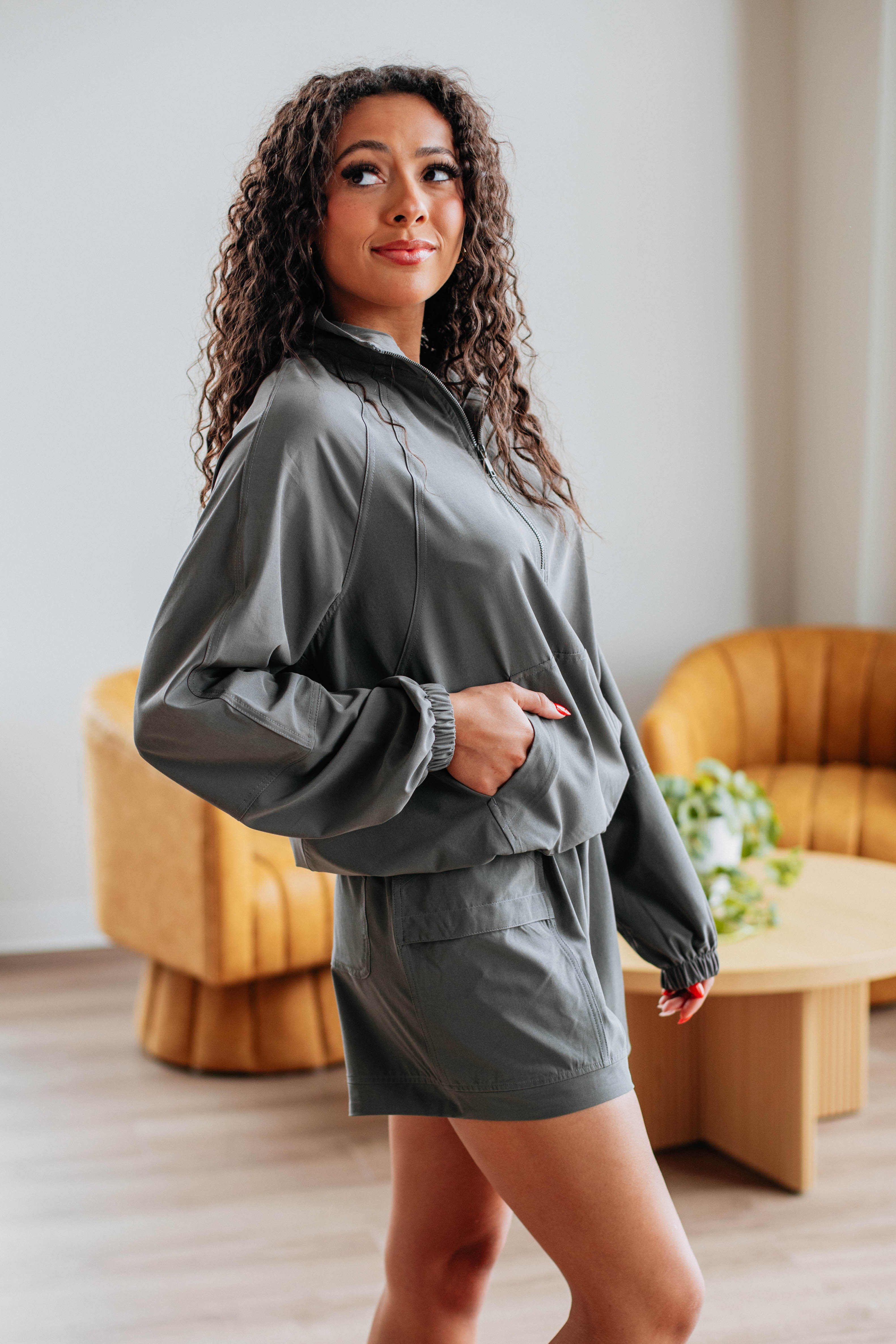 Levo Active Pullover - Pebble