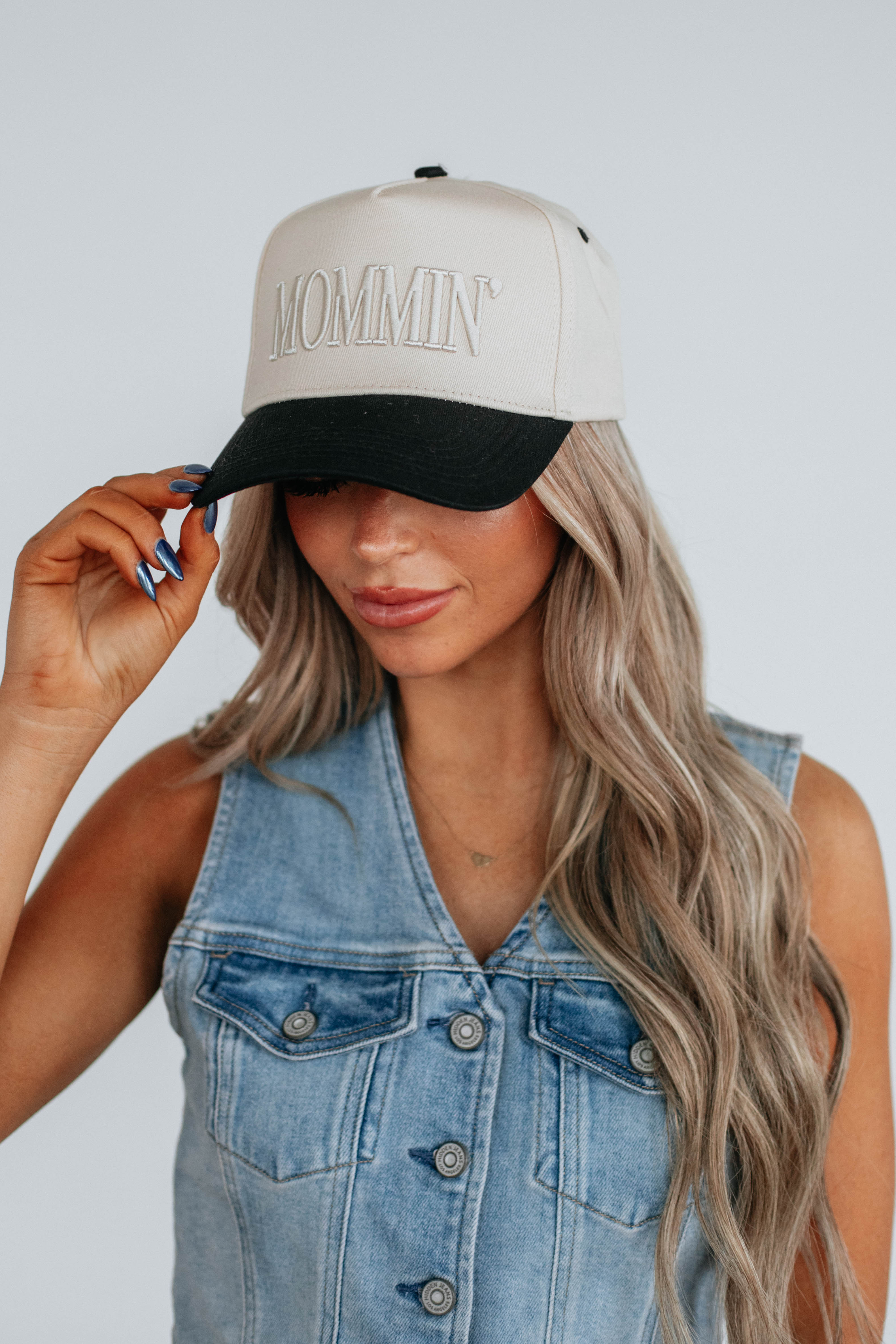 Mommin' Trucker Hat