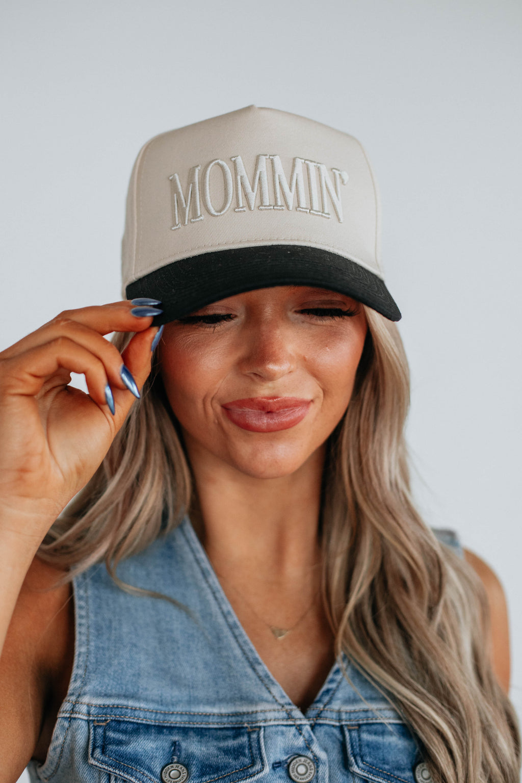 Mommin' Trucker Hat