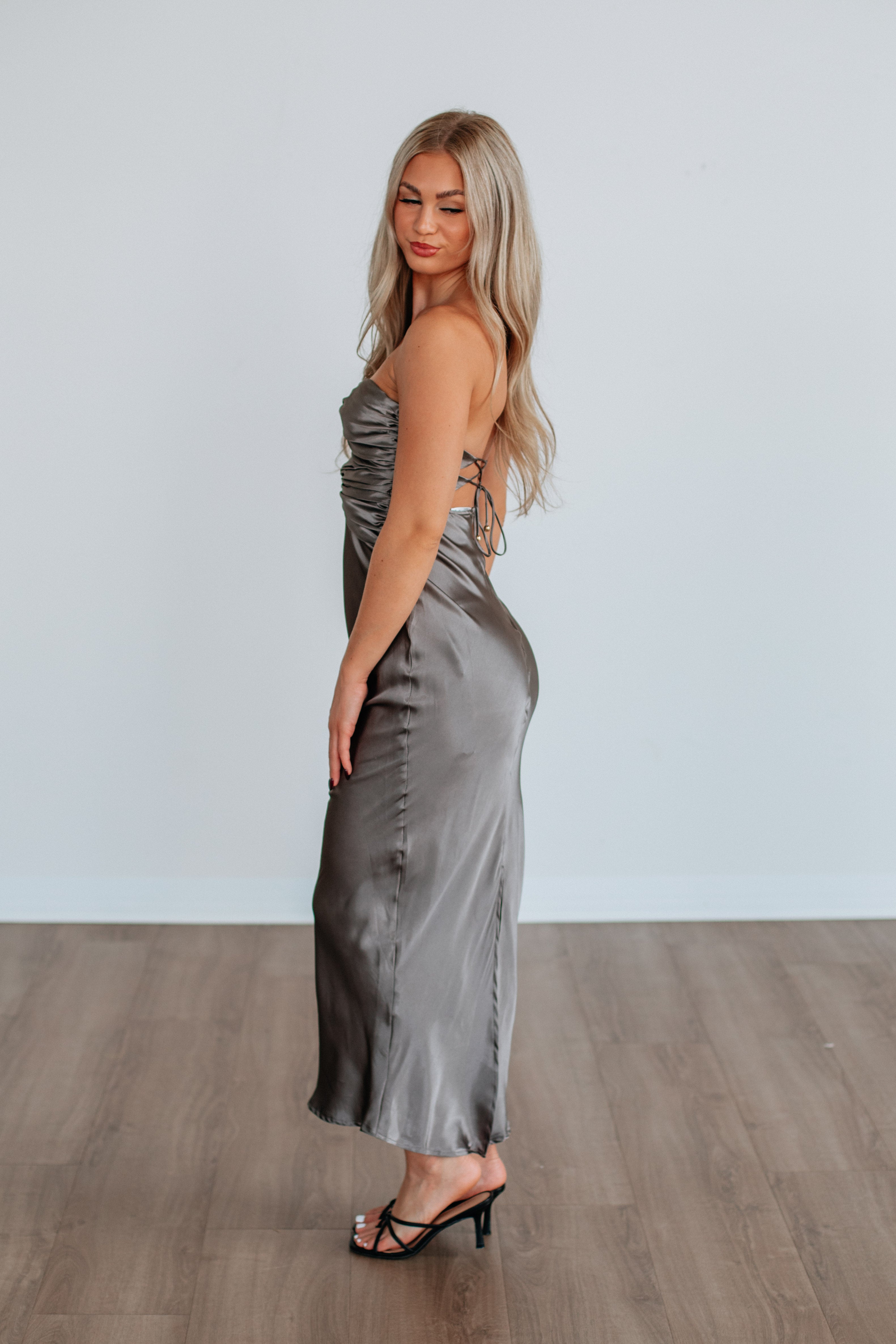 Show Stopper Midi Dress
