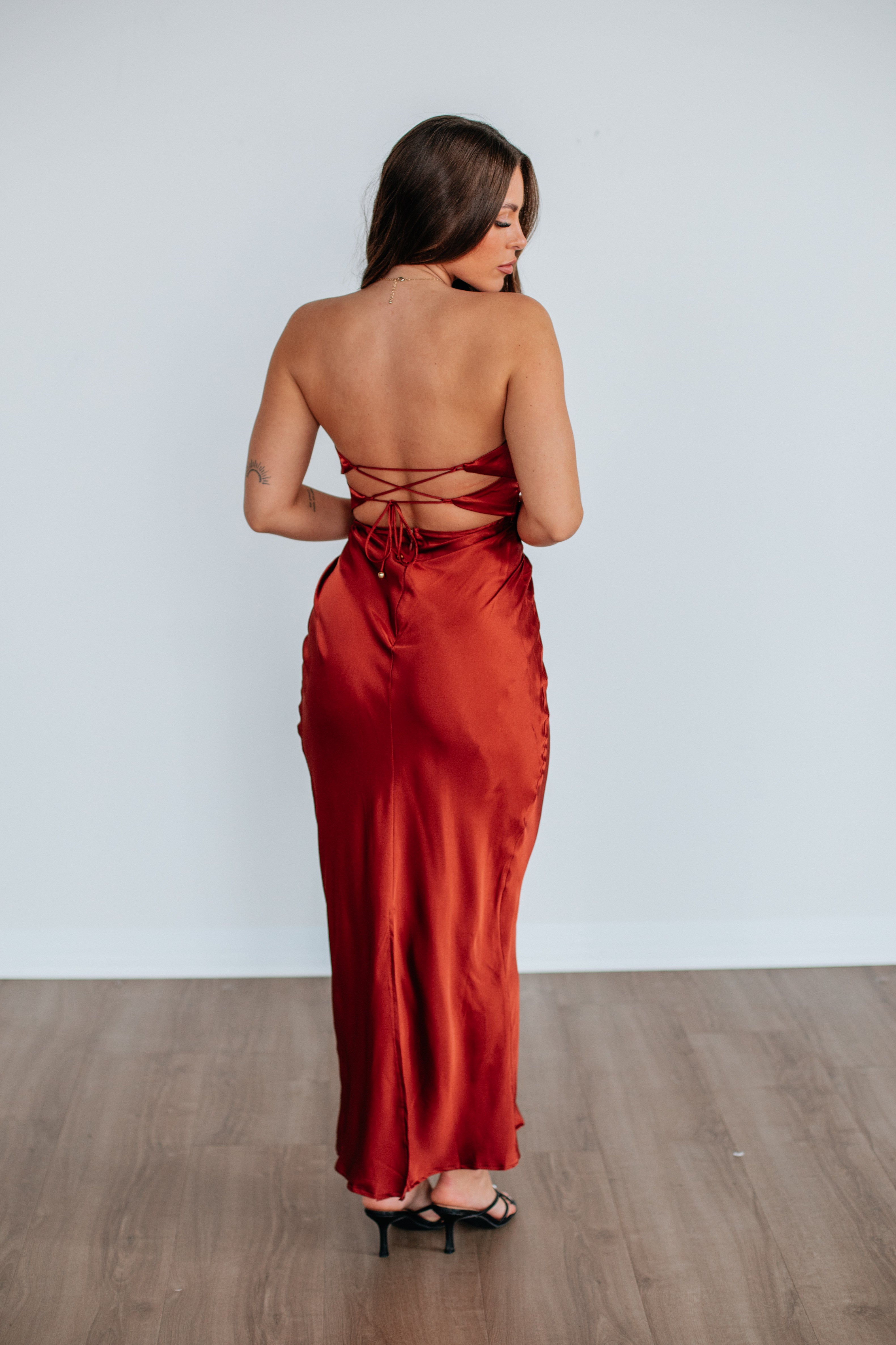 Show Stopper Midi Dress