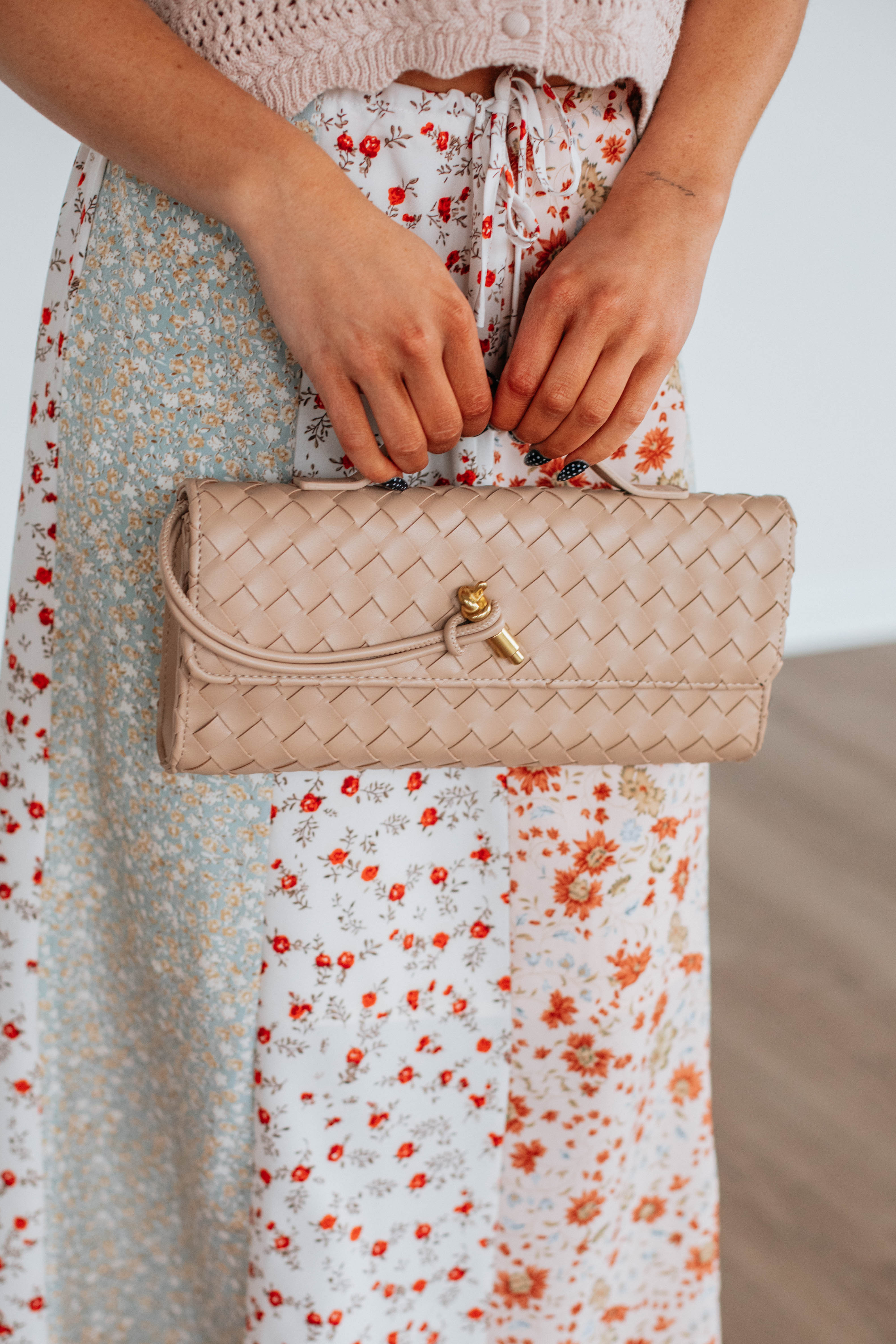 Asha Clutch Crossbody - Nude
