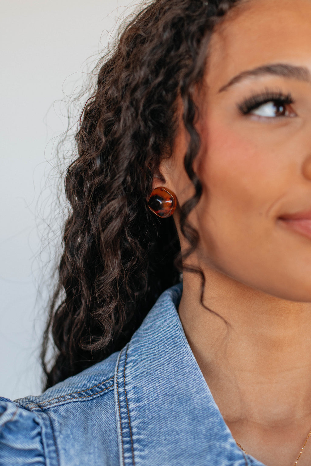 Onelia Stud Earrings