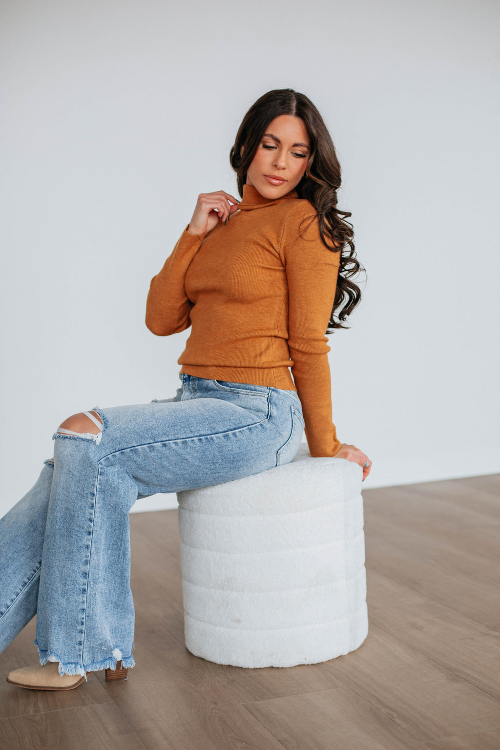 Paxton Turtle Neck Sweater - Camel