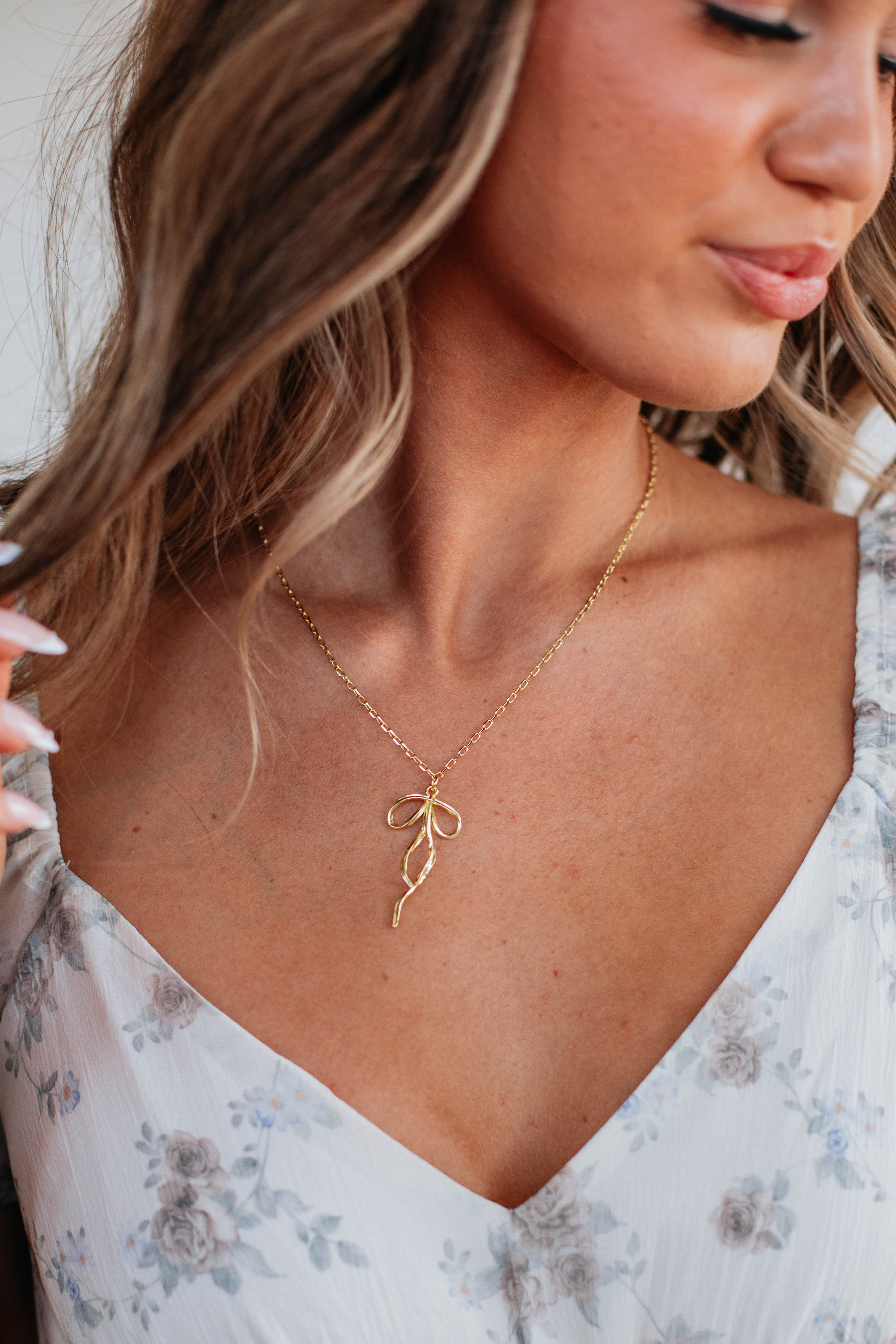 Rashelle Bow Necklace