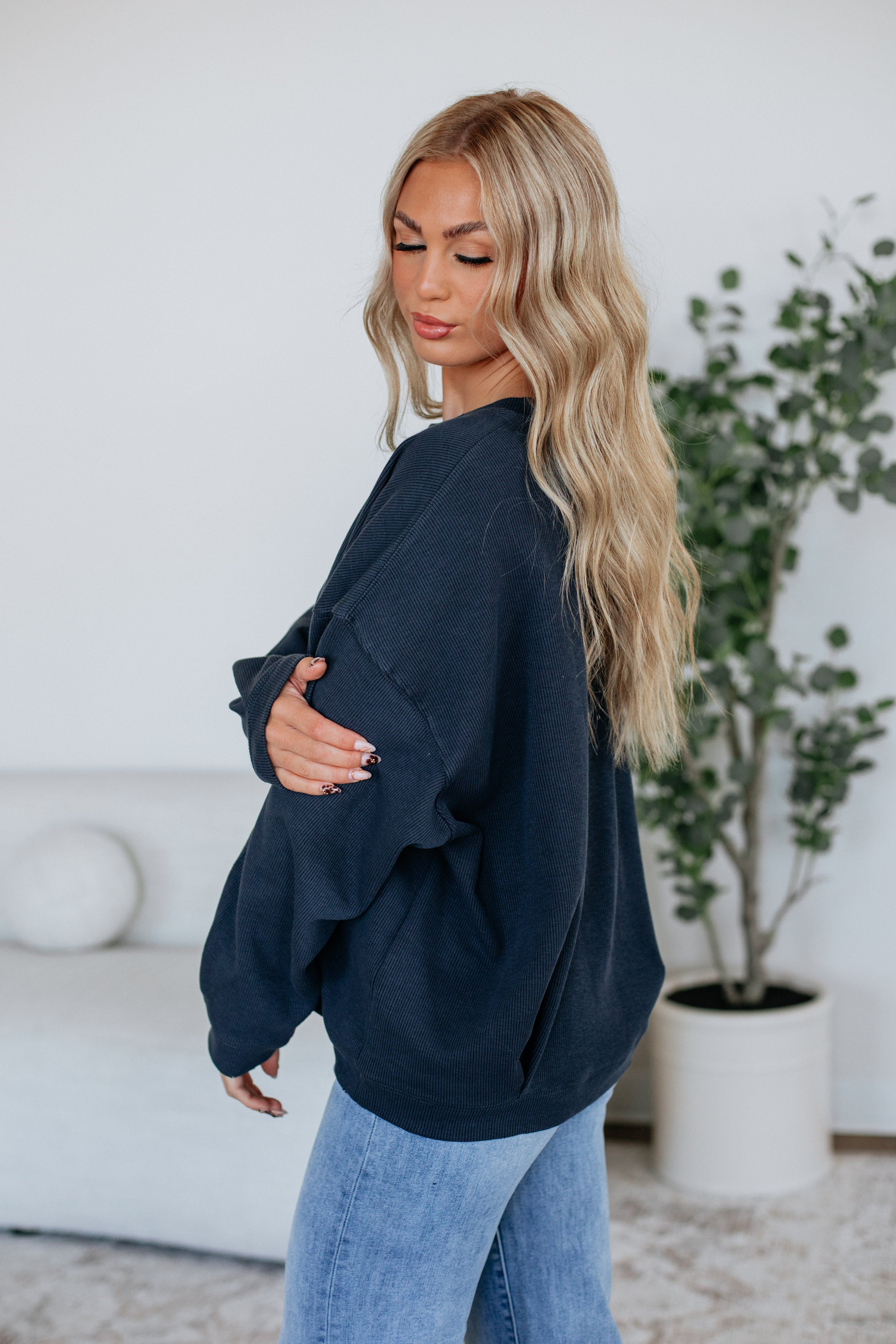 Ali Crewneck Pullover