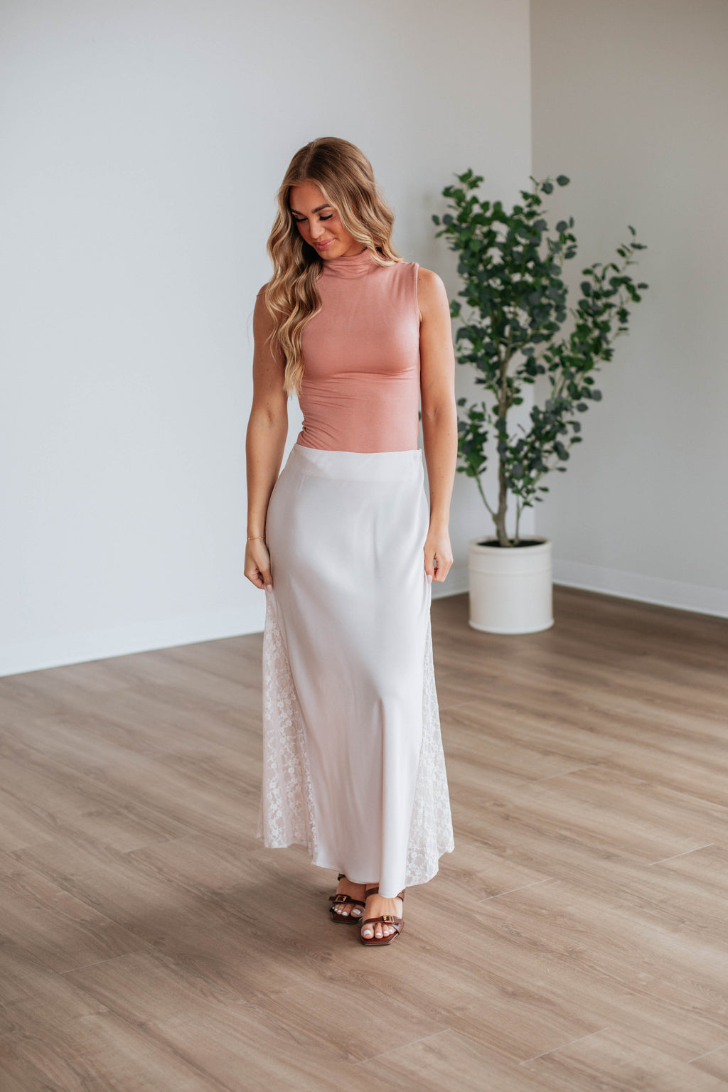 Vivian Lace Skirt - Pearl