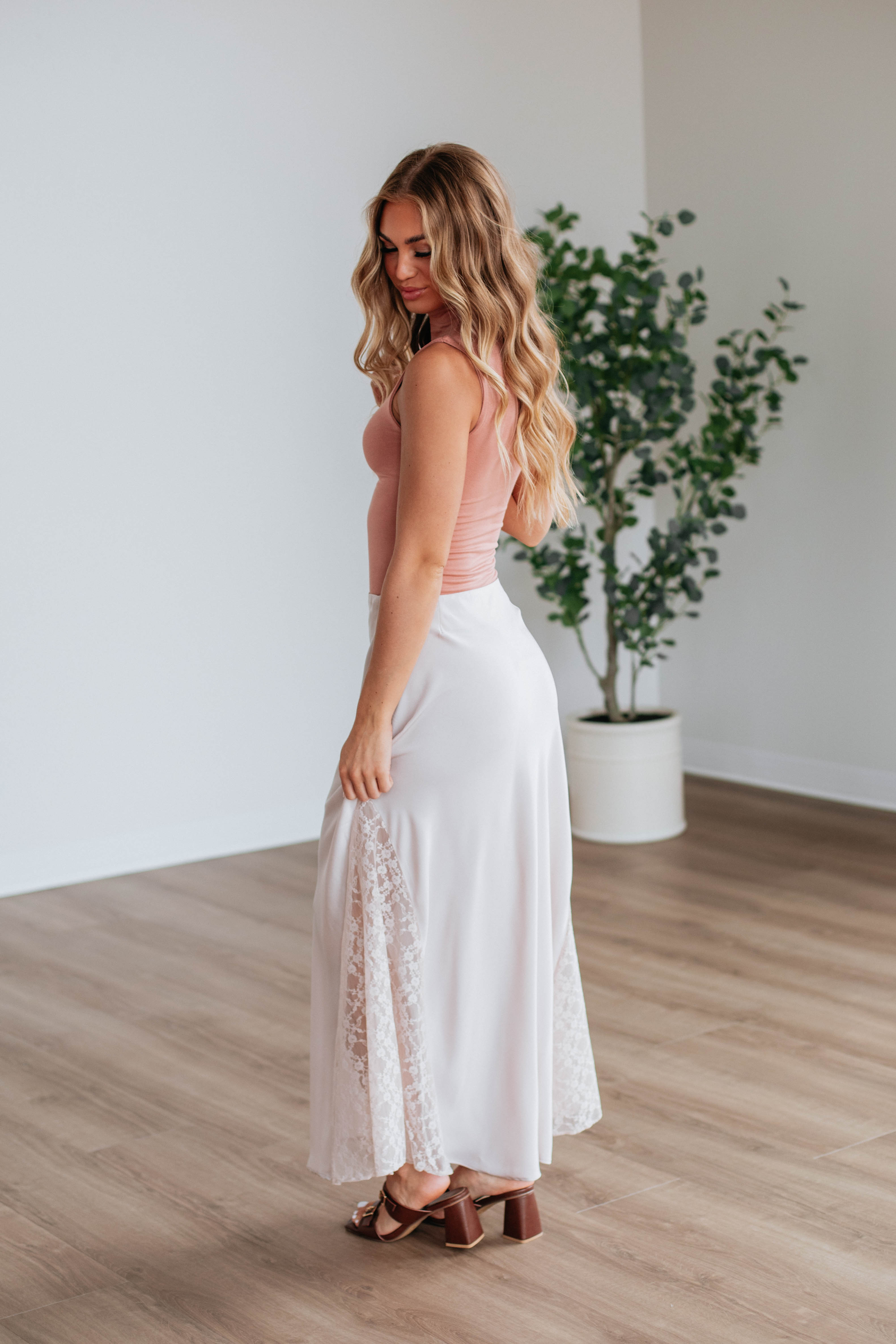 Vivian Lace Skirt - Pearl